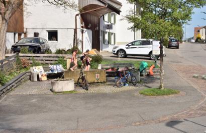 Baden im Dorfbrunnen Foto: Thomas Mosimann